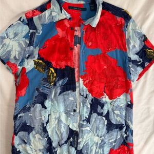 Perry Ellis Red and Blue Floral Button Down short sleeve Shirt size small